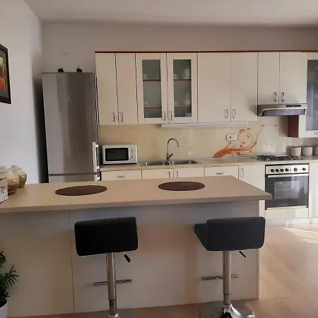 Green Oasis Apartament *